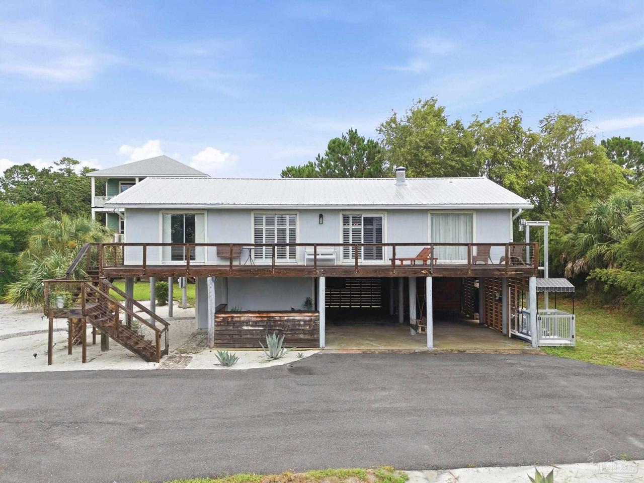 1038 Magnolia Ln