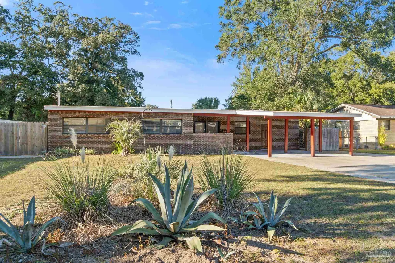 632 Berkley Dr
