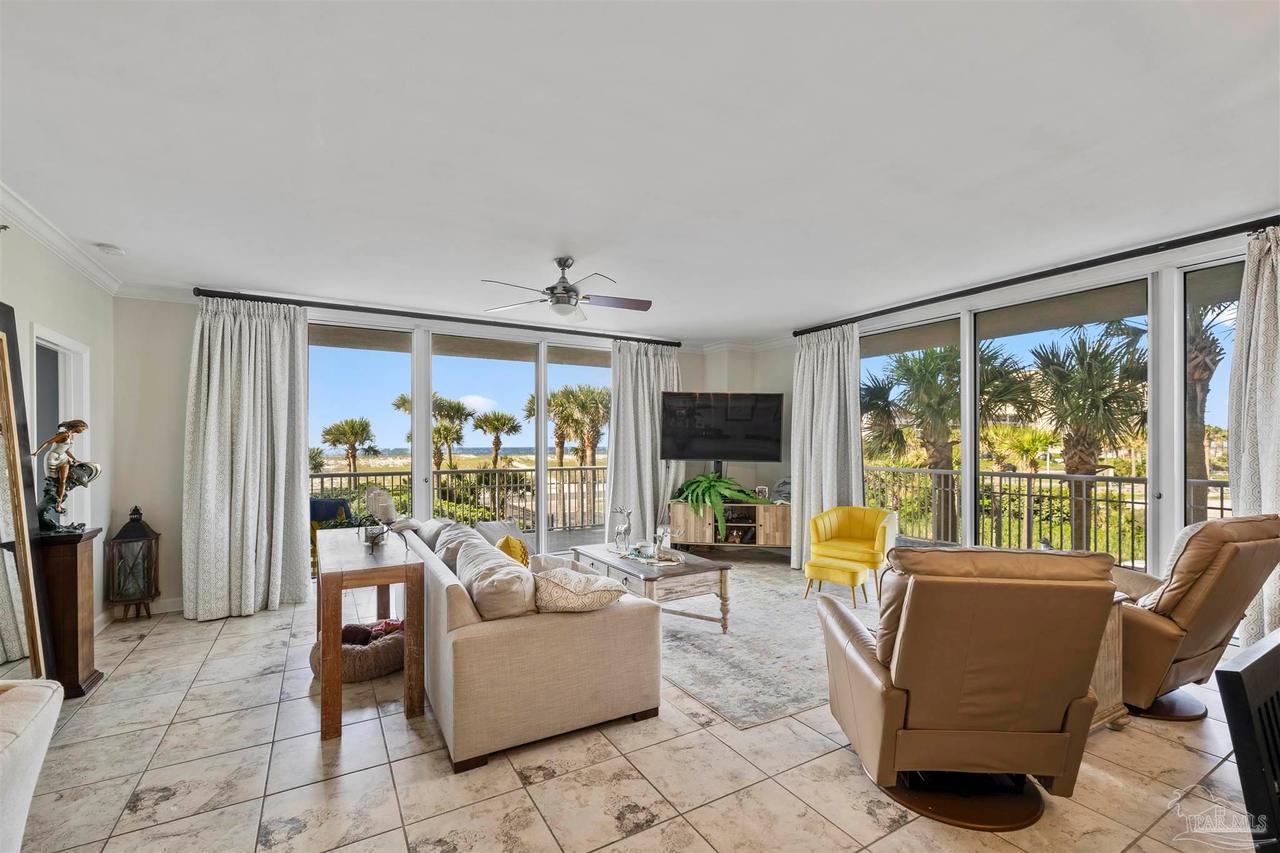 800 Ft Pickens Rd # 104