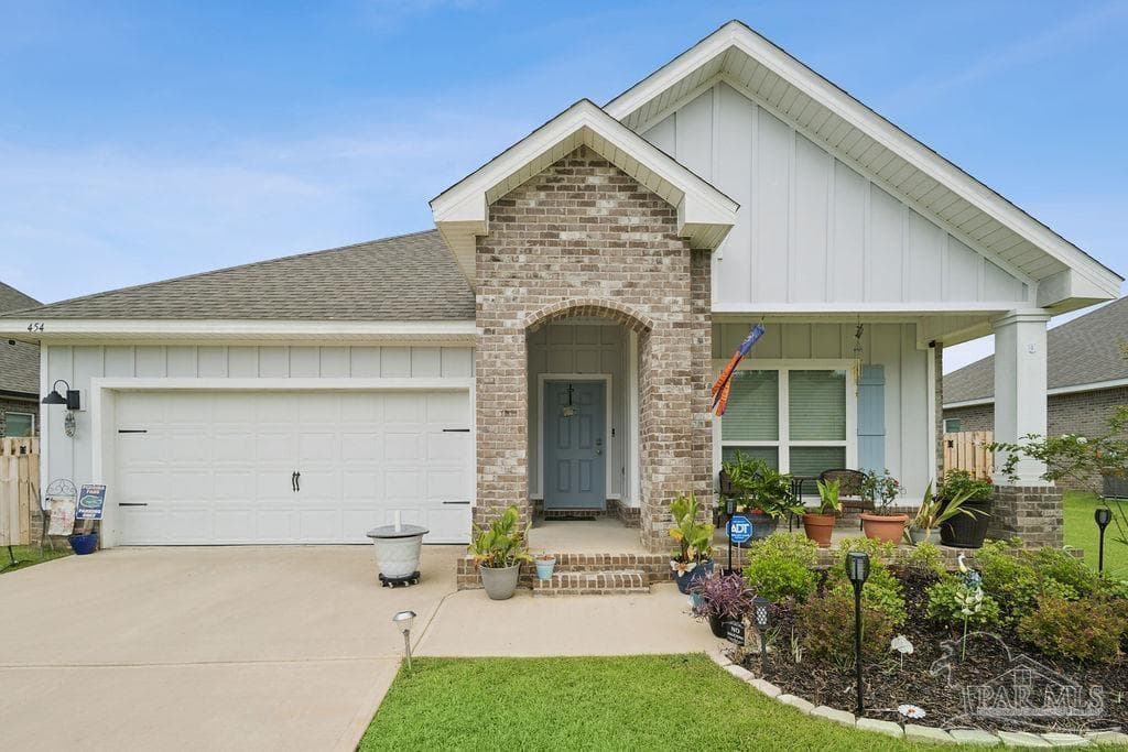 454 Connie Way