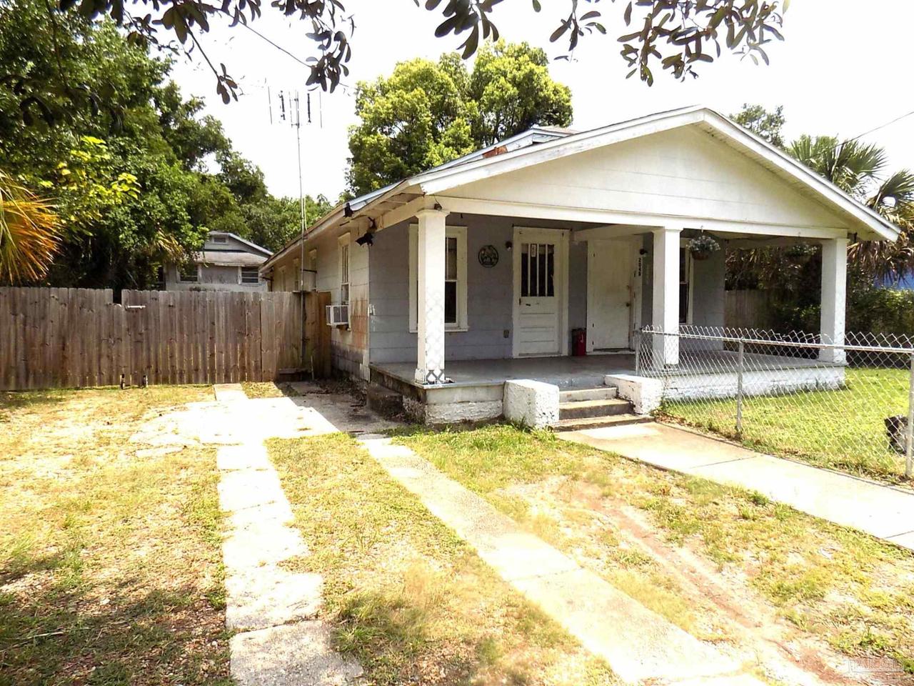 204 E St # A, B, C