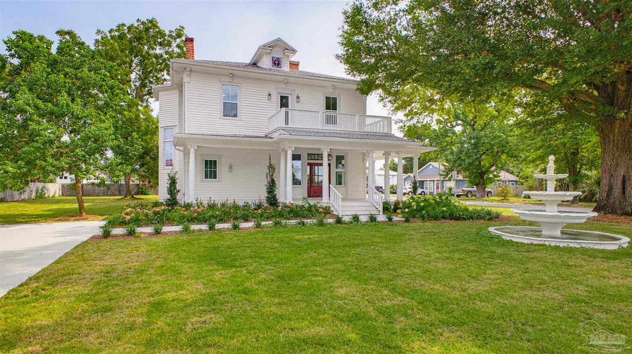 2808 De Soto St