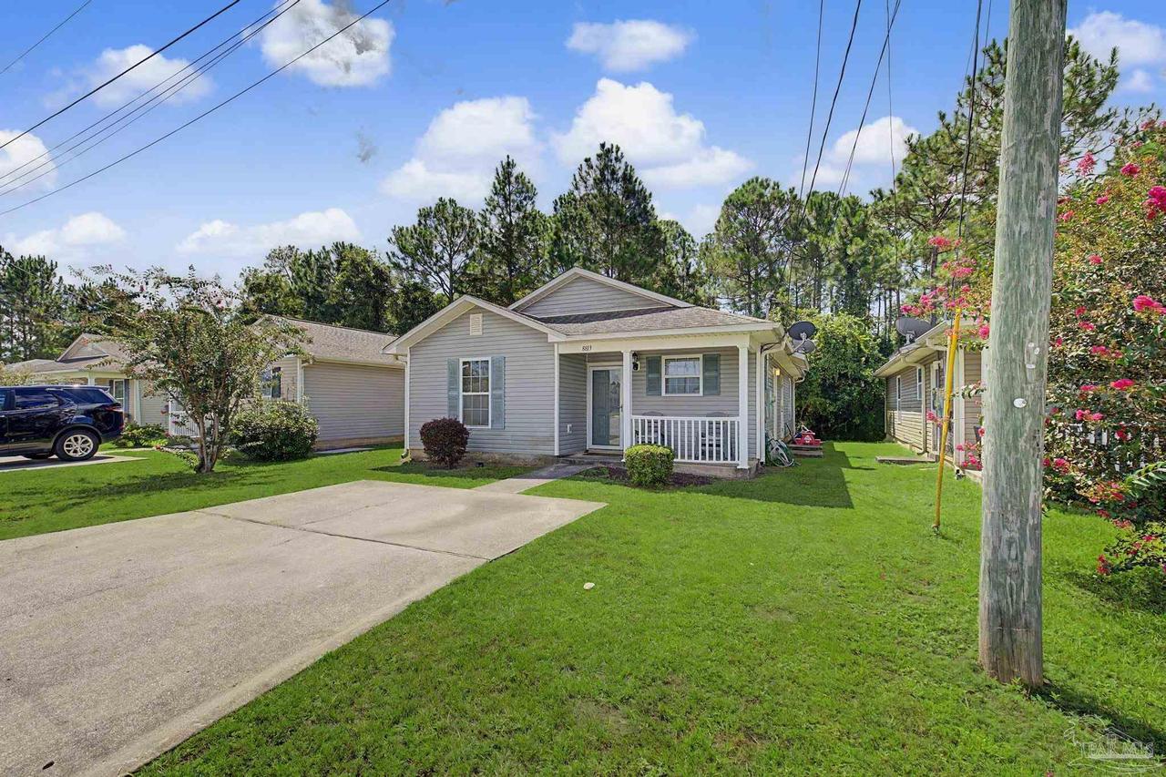 8813 Camshire Cir