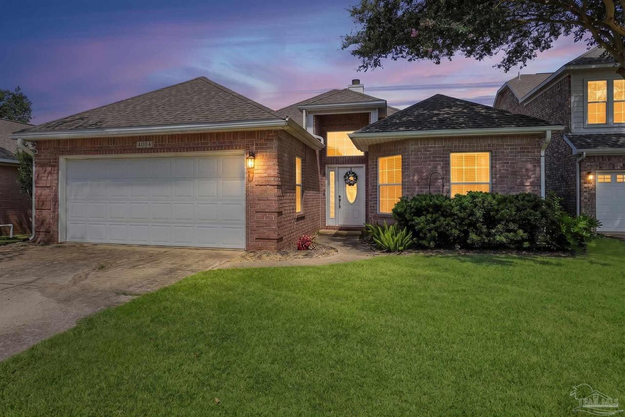 4004 Longwood Cir