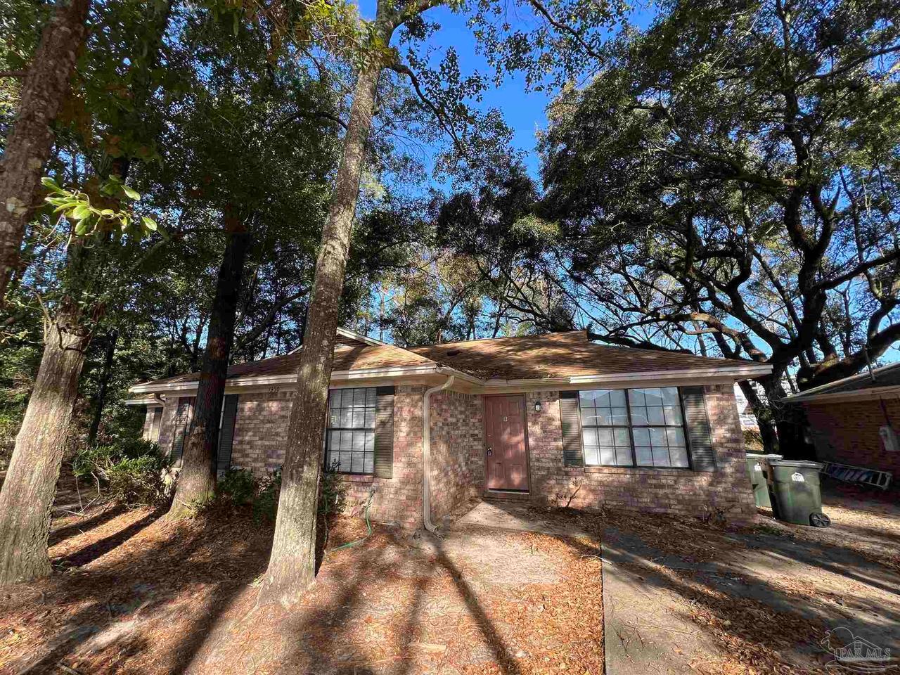 1350 Fairchild