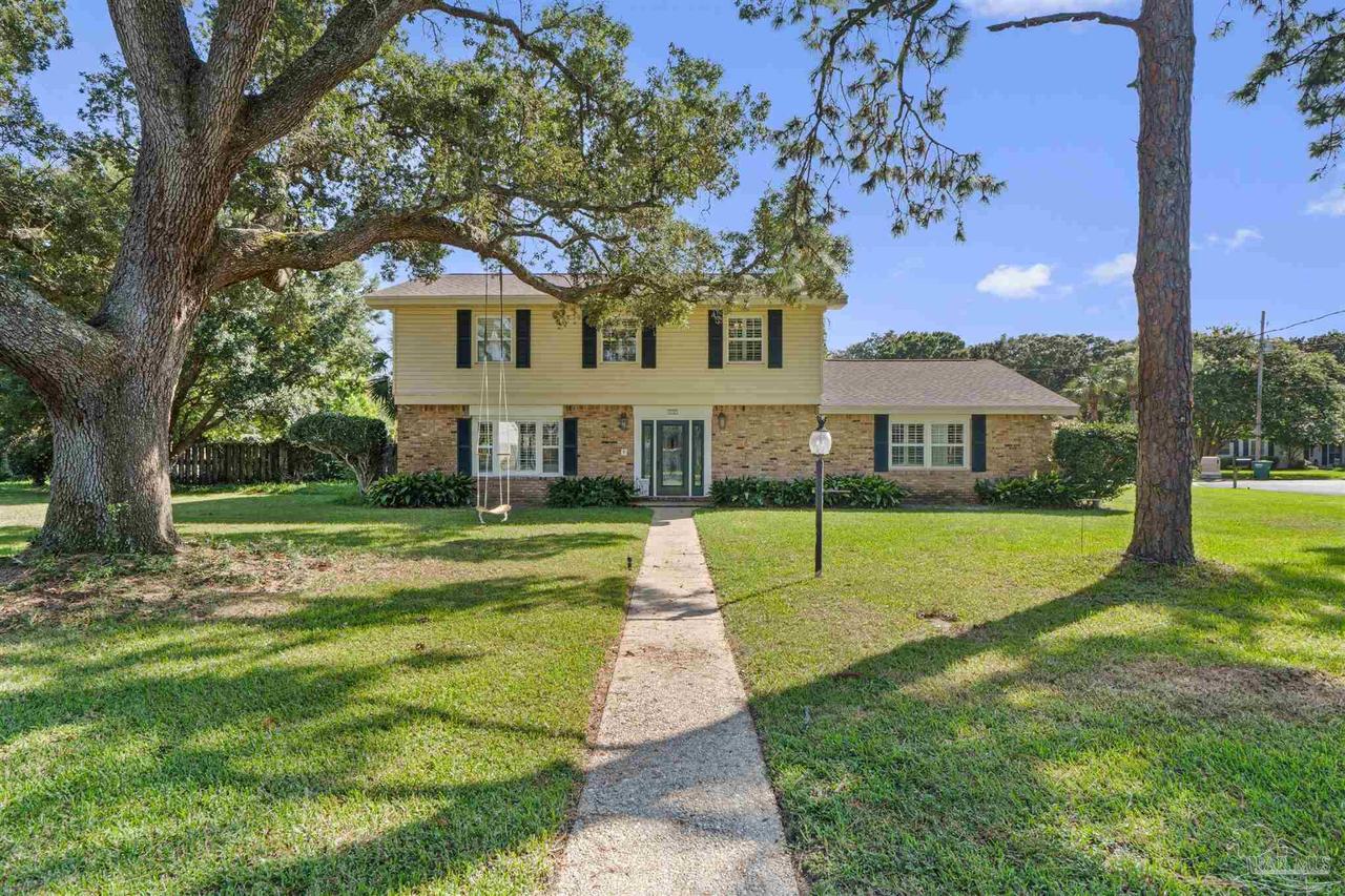 822 Bay Cliffs Rd
