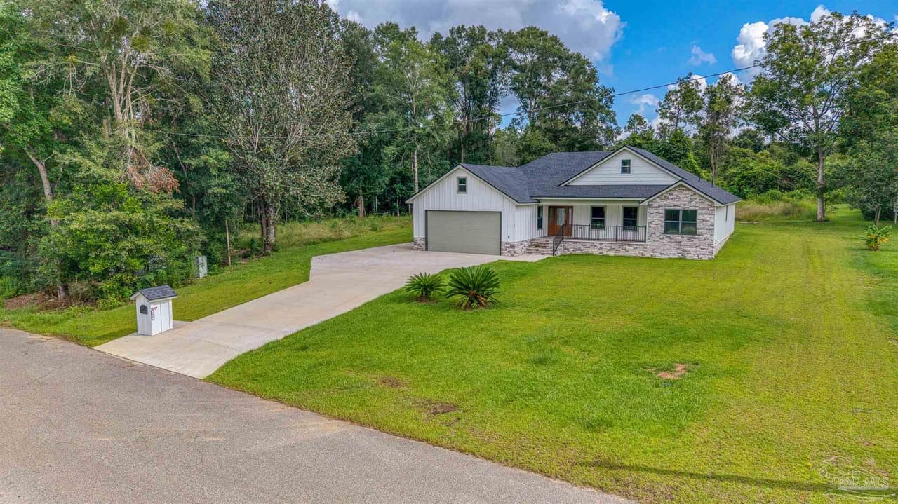 106 River Annex Rd