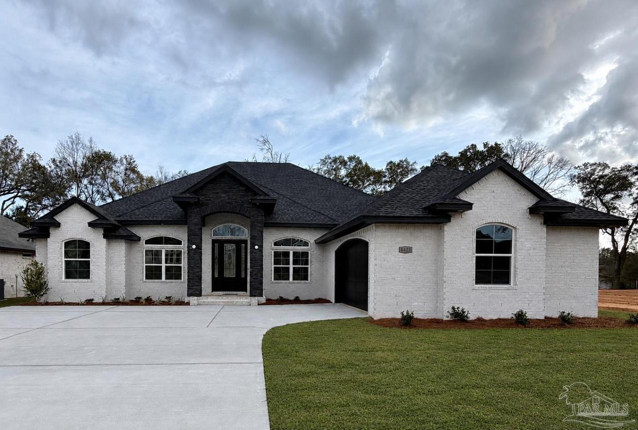 5702 Dunbar Cir