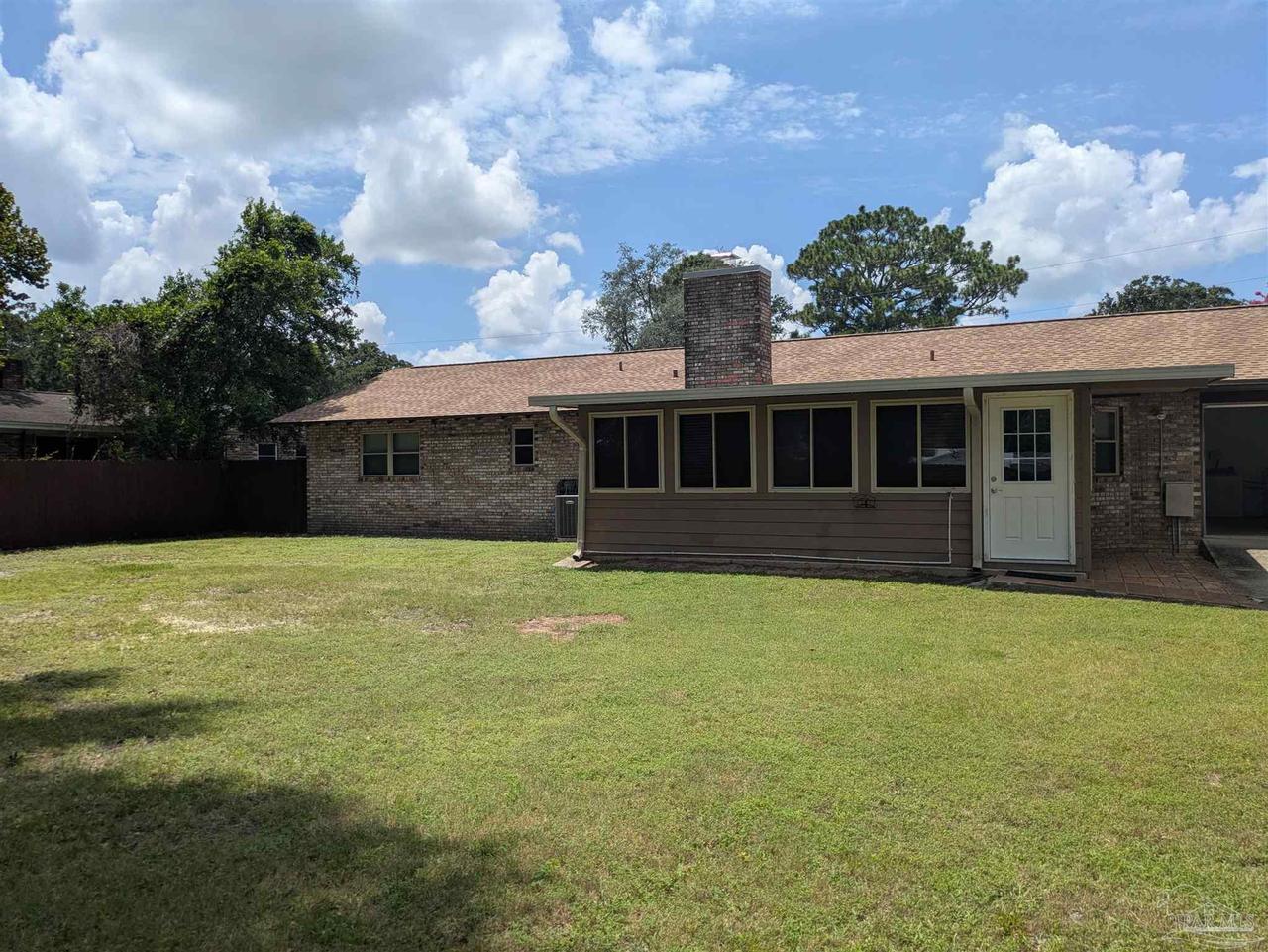 8224 Monticello Dr