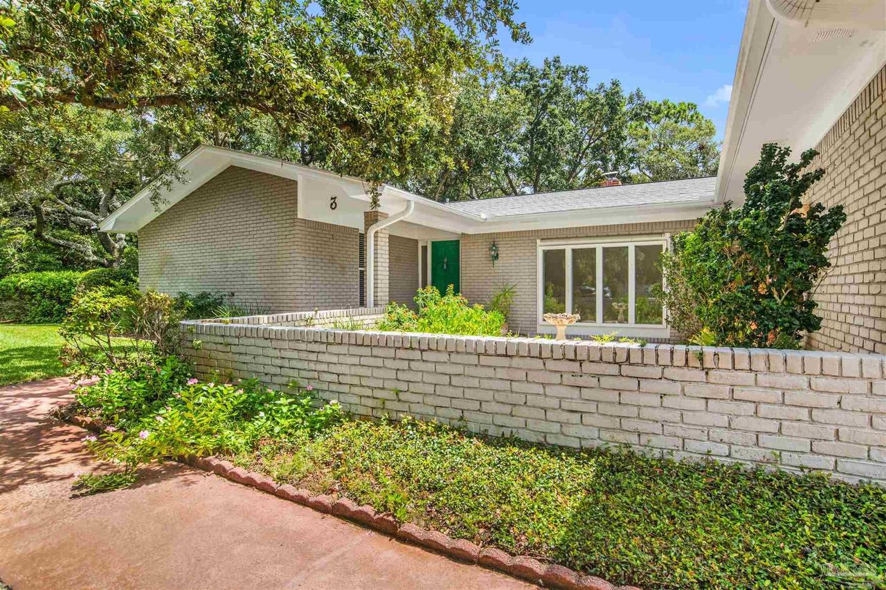 3 Navaho Dr