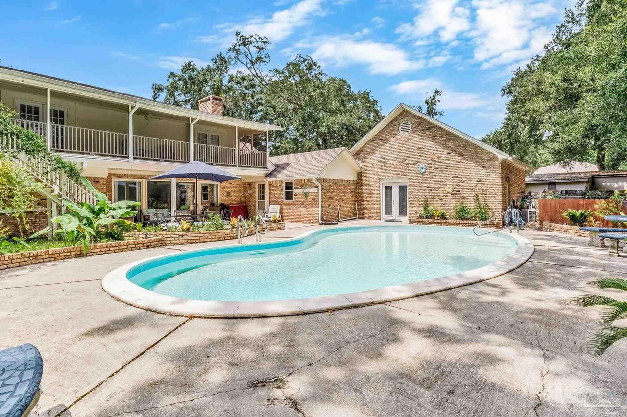 32 Blithewood Dr