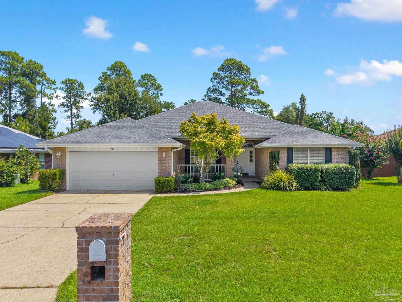 4798 Ribault Ln