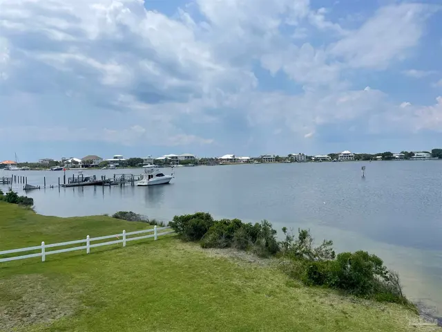 336 Ft Pickens Rd # W-206 property photo
