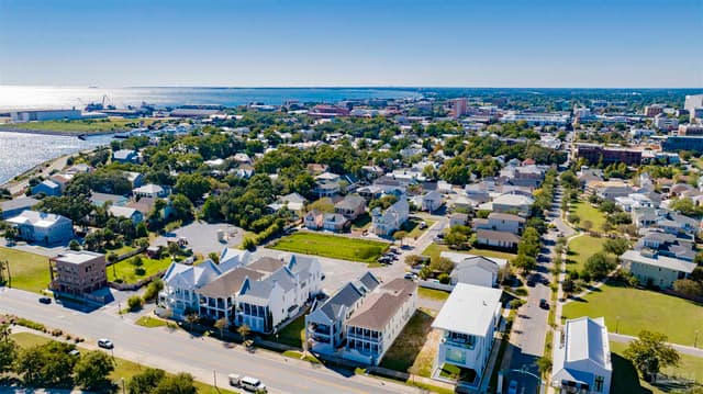 111 S 9th Ave, Pensacola FL 32503 photo 7