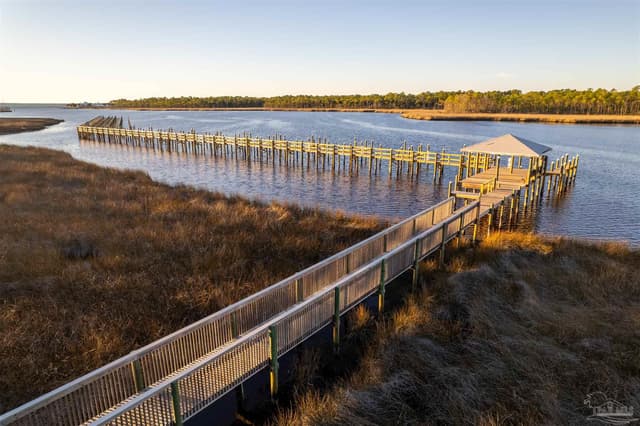 29 Osprey Dr Slip 29, Pensacola FL 32507 exterior