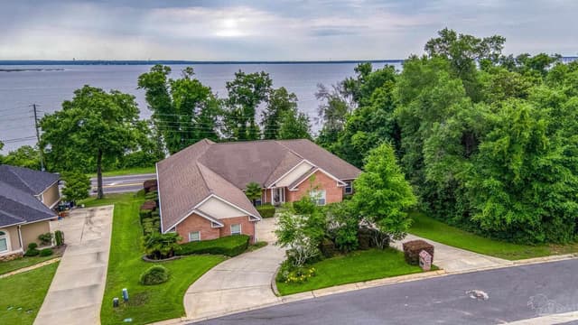 3078 Pelican Ln, Pensacola FL 32514 exterior