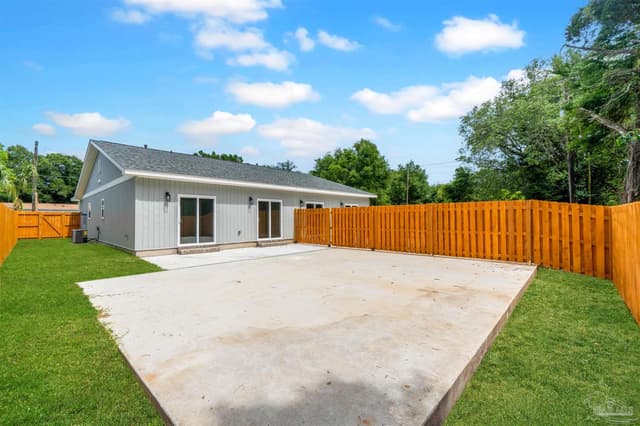 2805 N V St, Pensacola FL 32505 photo 3