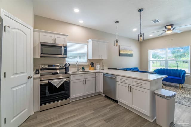 2805 N V St, Pensacola FL 32505 photo 10
