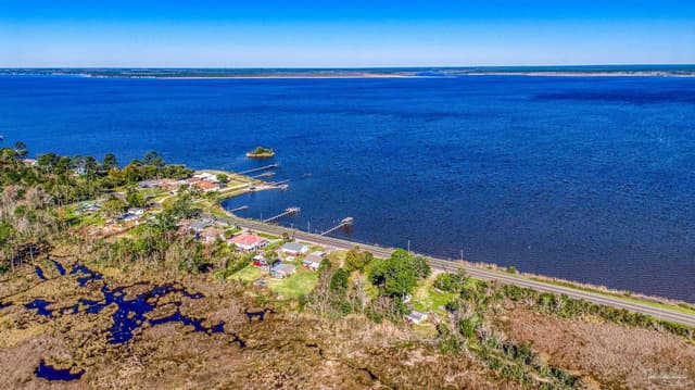 9911 Lillian Hwy, Pensacola FL 32506 exterior