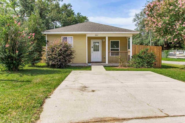 3917 W Mallory St, Pensacola FL 32505 exterior