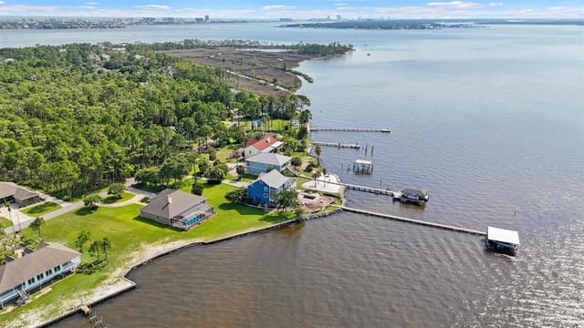 5450 Shore Rd property photo