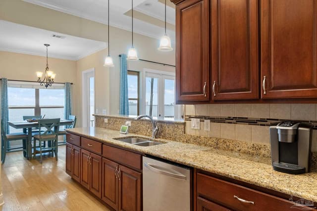 1921 Costa Verde Ct, Navarre FL 32566 photo 8