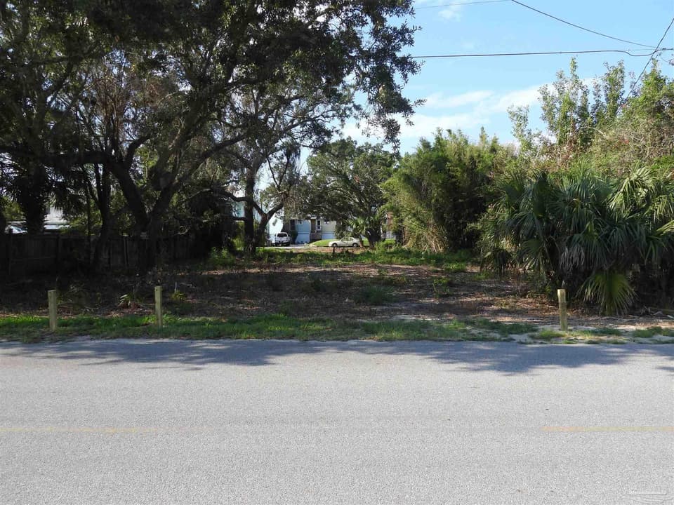 3150 Linden Ave, Gulf Breeze FL 32563 photo 1
