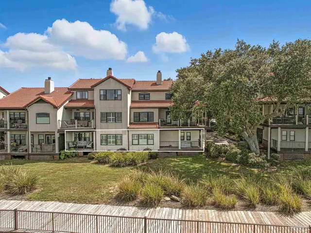 80 Baybridge Dr # B property photo