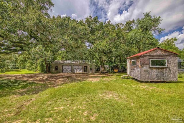 2345 Pompano St property photo