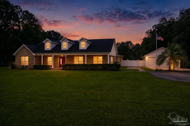1911 Tillman Ln, Pensacola FL 32526 exterior