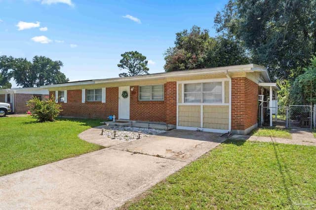 6022 Syrcle Ave, Milton FL 32570 photo 4