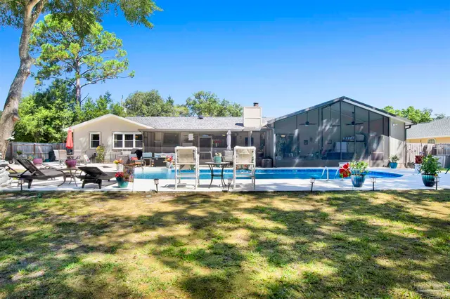 16531 Innerarity Pt Rd property photo