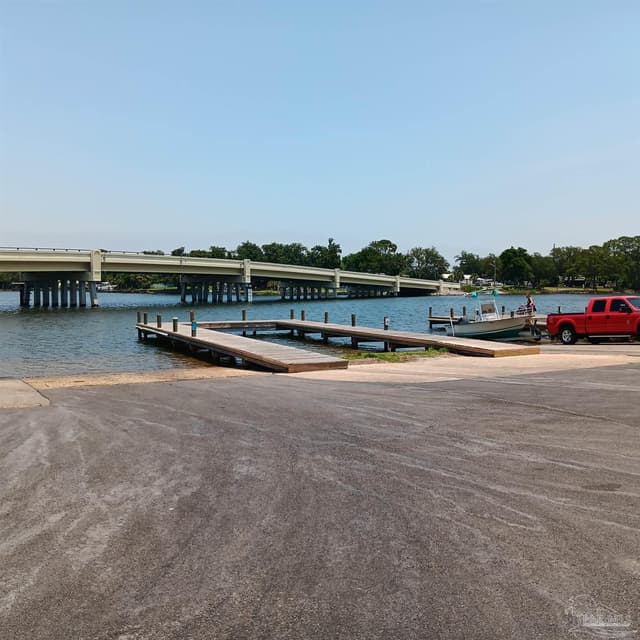 406 NW Syrcle Dr, Pensacola FL 32507 photo 11