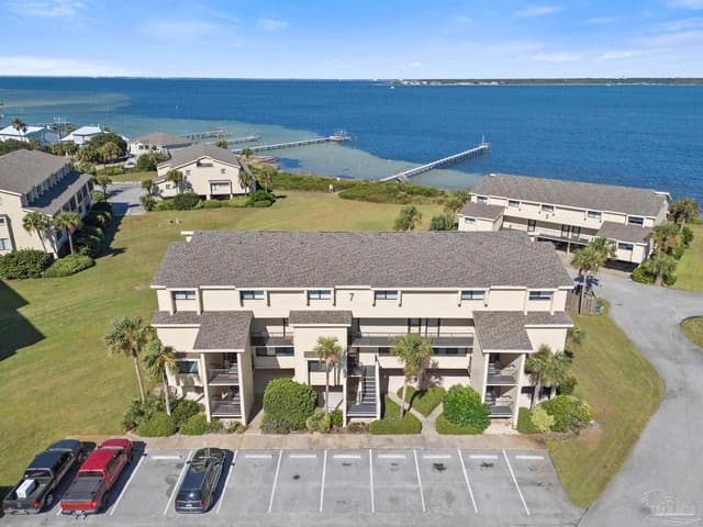 900 Ft Pickens Rd # 721 property photo