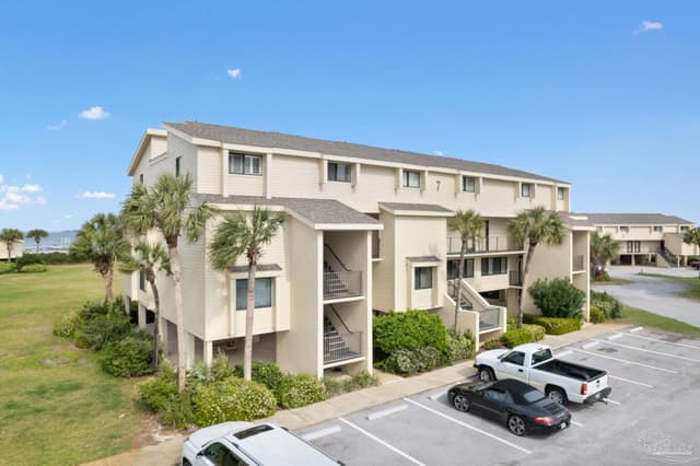 900 Ft Pickens Rd # 721 property photo
