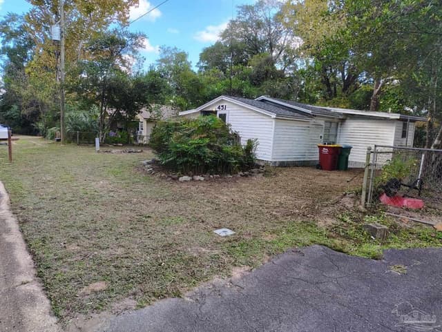 451 E Cane Ave, Crestview FL 32539 photo 4