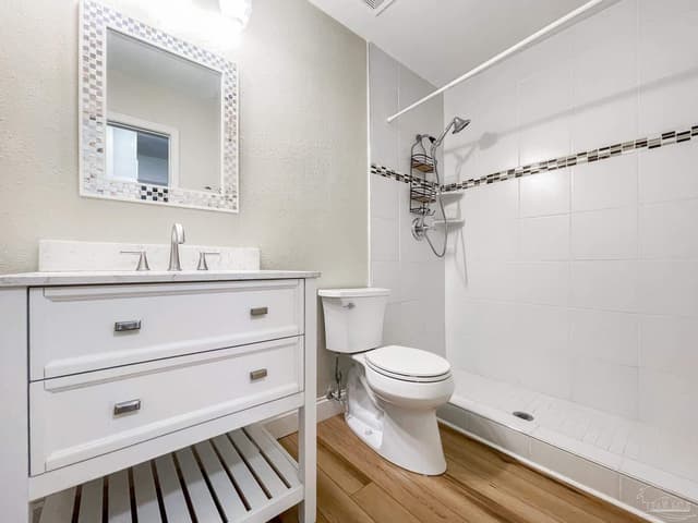 601 E Burgess # E4, Pensacola FL 32504 photo 6