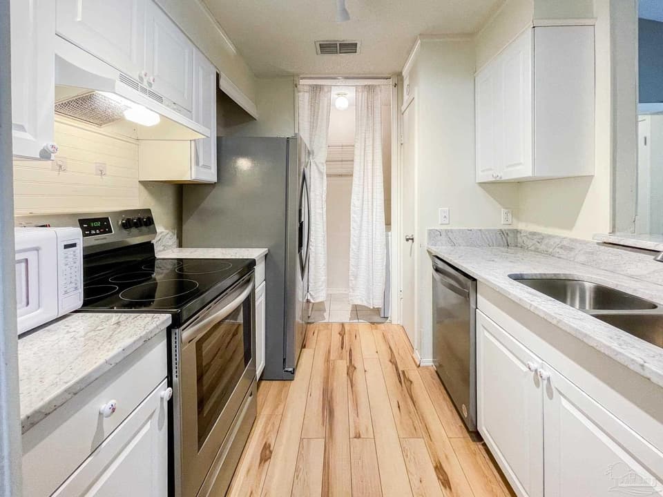 601 E Burgess # E4, Pensacola FL 32504 photo 1