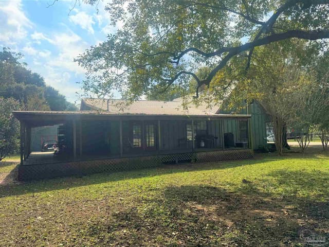 77 Hill St, Atmore AL 36502 photo 4