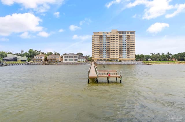 825 Bayshore Dr # 700, Pensacola FL 32507 photo 2