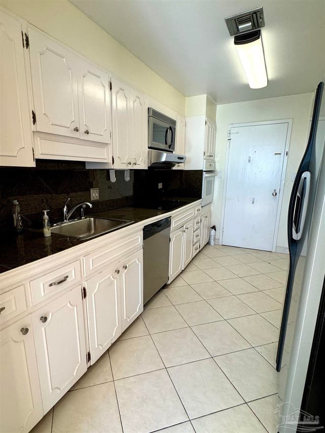 825 Bayshore Dr # 700, Pensacola FL 32507 photo 7