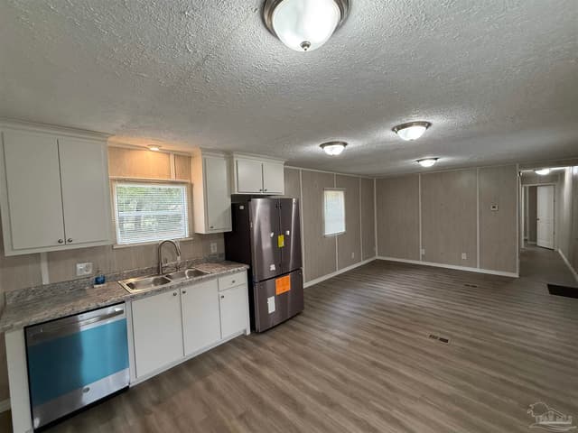 5227 Chestnut Ave, Pace FL 32571 photo 2