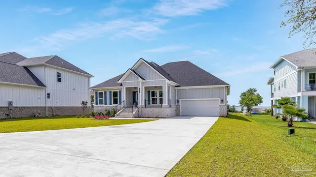 4983 Soundside Dr property photo