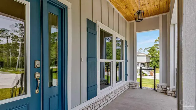 4983 Soundside Dr property photo