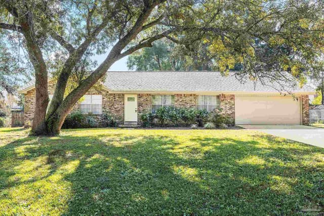 1245 Greenbrier Blvd property photo