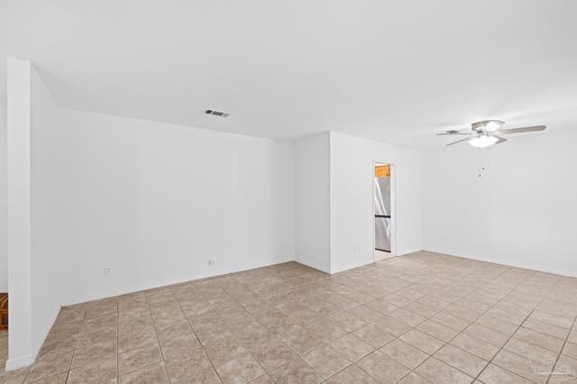 1245 Greenbrier Blvd property photo