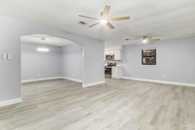 5855 Scotland Rd property photo