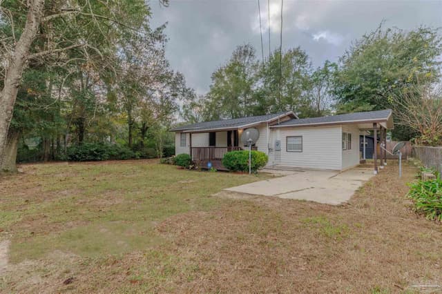 825 Booker Ave property photo