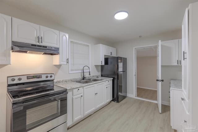 825 Booker Ave, Cantonment FL 32533 photo 13