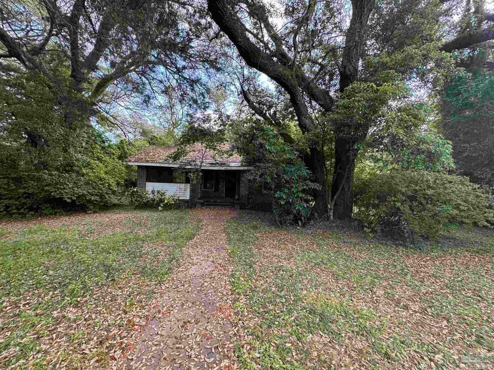 6305 W Jackson St, Pensacola FL 32506 photo 1